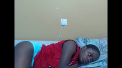 Snapshot of lyn_anna chatting on 02.19.25 lyn_anna online show from 02.19.25