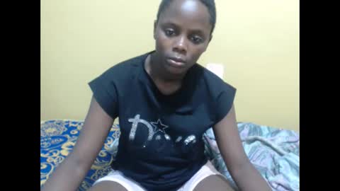 Snapshot of lyn_anna chatting on 03.11.25 lyn_anna online show from 03.11.25