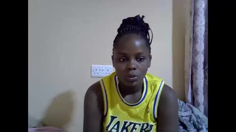 Snapshot of lyn_anna chatting on 09.12.25 lyn_anna online show from 09.12.25