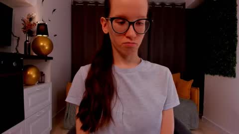 Sara online show from 02.25.25