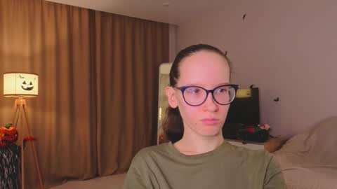 Sara online show from 11.18.25