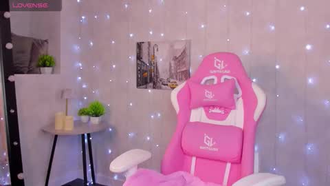 Lynn online show from 10.14.25