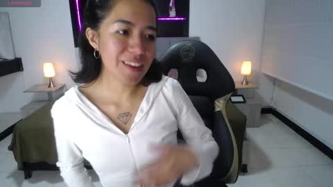 lynn_turner_ online show from 03.07.26