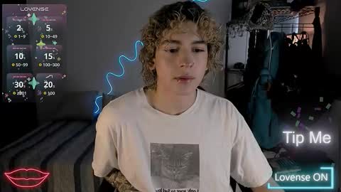 Lyric online show from 11.04.25