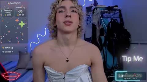 Lyric online show from 12.01.25