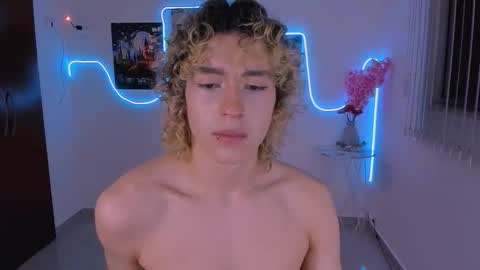 Lyric online show from 01.08.26