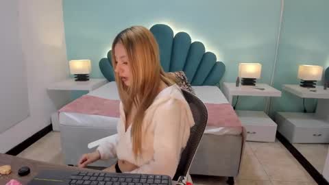 lysayrise online show from 02.18.25