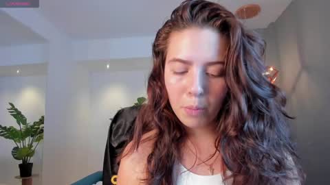 Lyssa  Everyday From 0700 to 1630 Col Time online show from 12.19.24
