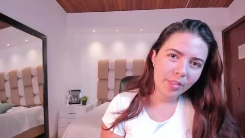 Lyssa  Everyday From 0700 to 1630 Col Time online show from 10.08.25