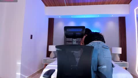 Lyssa  Everyday From 0700 to 1630 Col Time online show from 10.24.25