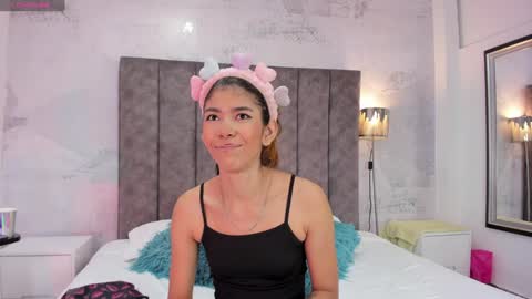 Lyxi online show from 01.30.25