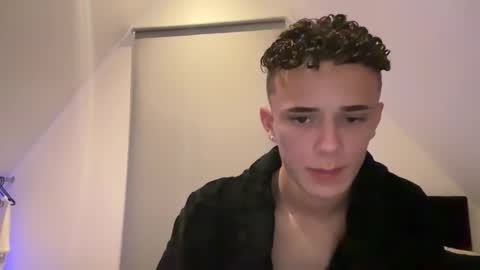 Snapshot of lz_britboy chatting on 02.12.25  NEW   Leo  lz britboy online show from 02.12.25