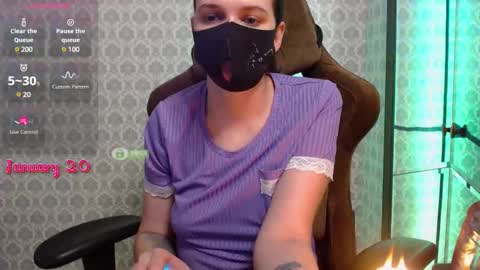 Snapshot of m00n8kiki chatting on 01.20.25 Ksu online show from 01.20.25