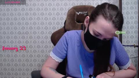 Snapshot of m00n8kiki chatting on 01.23.25 Ksu online show from 01.23.25