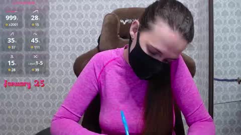 Snapshot of m00n8kiki chatting on 01.25.25 Ksu online show from 01.25.25