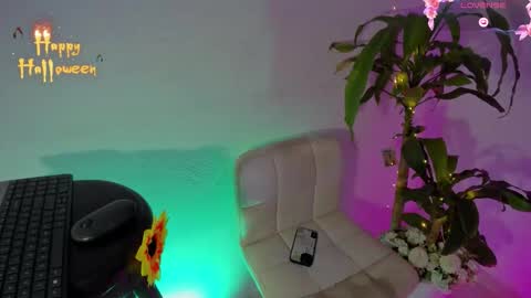 Mila online show from 10.09.25