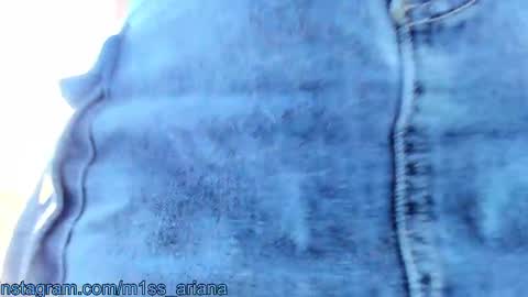 Snapshot of m1ss_ariana chatting on 02.25.25 Ariana online show from 02.25.25