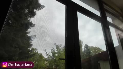 Snapshot of m1ss_ariana chatting on 10.12.25 Ariana online show from 10.12.25