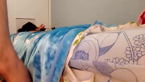 Snapshot of m306 chatting on 10.18.25 m306 online show from 10.18.25