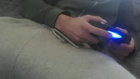 m4dh4tter24 online show from 12.26.24