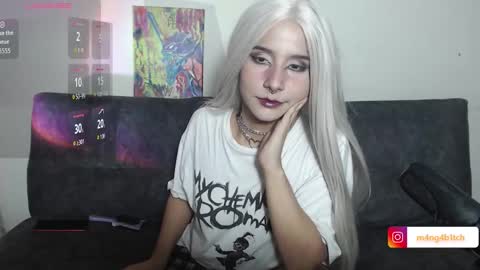 Snapshot of m4ng4b1tch chatting on 10.11.25 m4ng4b1tch online show from 10.11.25