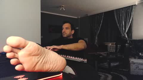 Snapshot of m4st3r_0f_d0m1n4nc3 chatting on 12.08.24 ready to cum online show from 12.08.24