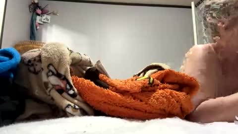 Snapshot of m_80 chatting on 10.25.25 m 80 online show from 10.25.25