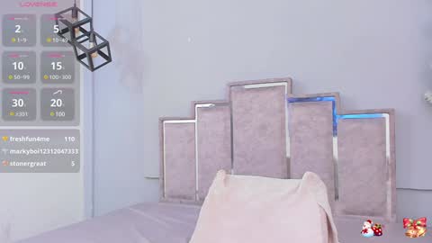 Snapshot of maaracooper chatting on 12.29.24 Maraacooper online show from 12.29.24