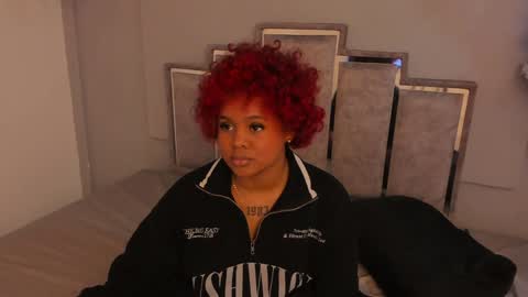 Snapshot of maaracooper chatting on 12.31.24 Maraacooper online show from 12.31.24