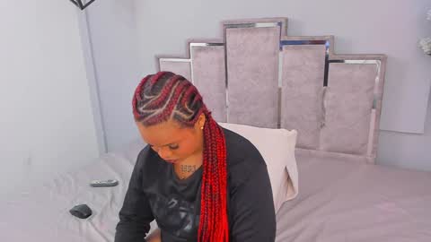 Snapshot of maaracooper chatting on 01.08.25 Maraacooper online show from 01.08.25