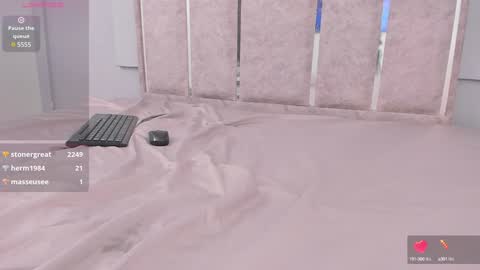 Snapshot of maaracooper chatting on 01.11.25 Maraacooper online show from 01.11.25