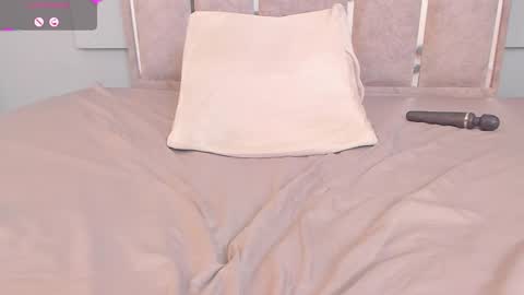 Snapshot of maaracooper chatting on 02.02.25 Maraacooper online show from 02.02.25