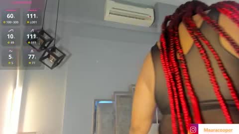 Snapshot of maaracooper chatting on 09.25.25 Maraacooper online show from 09.25.25