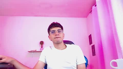 Max online show from 04.12.26