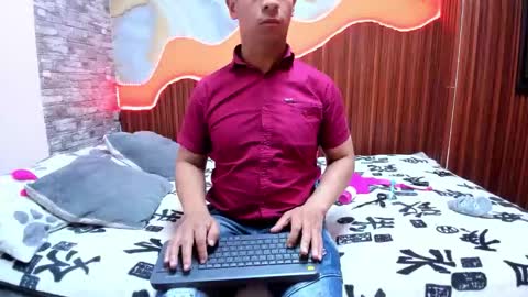 mabelineyesgreen303av online show from 10.29.25