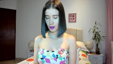 Snapshot of macarena_vallejo_ chatting on 12.04.24 Macarena online show from 12.04.24