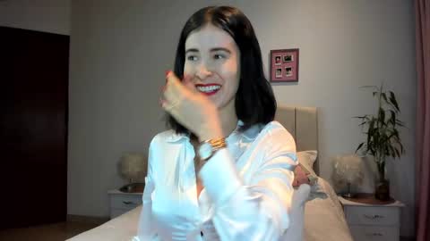 Snapshot of macarena_vallejo_ chatting on 03.12.25 Macarena online show from 03.12.25