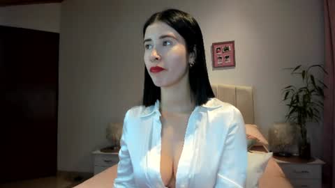 Macarena online show from 06.12.26