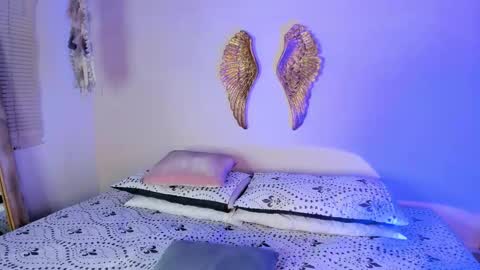 Macarena  online show from 10.21.25