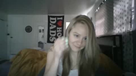 Snapshot of maceyloves chatting on 05.14.26 maceyloves online show from 05.14.26