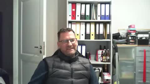 Snapshot of macfly67 chatting on 12.13.24 macfly67 online show from 12.13.24