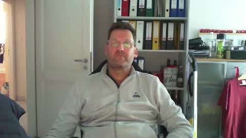 Snapshot of macfly67 chatting on 01.06.25 macfly67 online show from 01.06.25