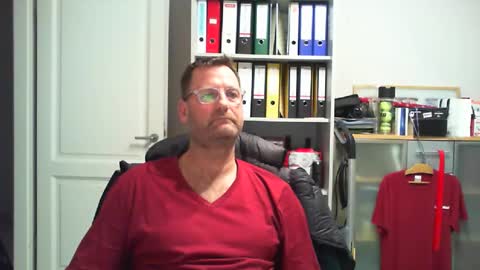 Snapshot of macfly67 chatting on 02.13.25 macfly67 online show from 02.13.25