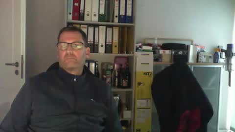 Snapshot of macfly67 chatting on 10.05.25 macfly67 online show from 10.05.25