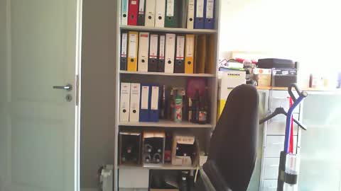 Snapshot of macfly67 chatting on 10.13.25 macfly67 online show from 10.13.25