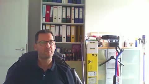 Snapshot of macfly67 chatting on 10.17.25 macfly67 online show from 10.17.25