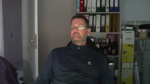 Snapshot of macfly67 chatting on 11.08.25 macfly67 online show from 11.08.25