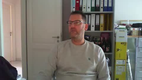 Snapshot of macfly67 chatting on 11.10.25 macfly67 online show from 11.10.25