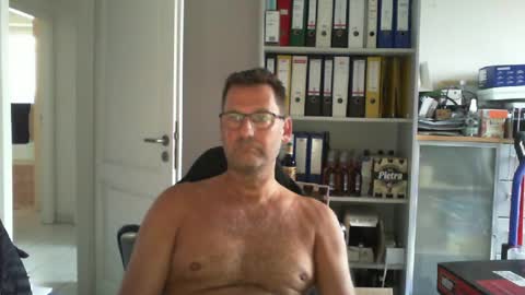 macfly67 online show from 06.12.26