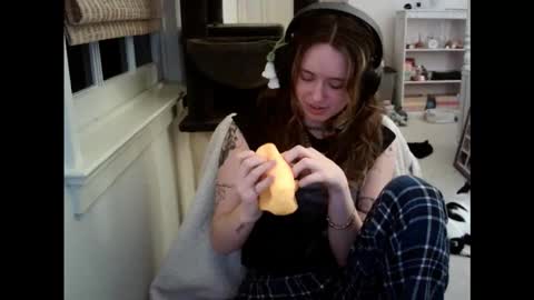 Snapshot of machaleur chatting on 02.26.26 maia online show from 02.26.26